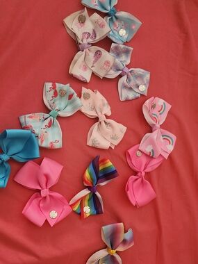 JoJo Siwa: Official Dream Tour Bow Plus 12 JoJo Siwa Smaller Bows